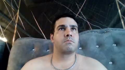 petperson04 online show from July 6, 6:43 am