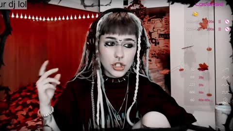 pronoun she. name Mary. age 21. online show from December 23, 5:22 pm