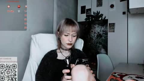 pronoun she. name Mary. age 21. online show from September 22, 11:51 pm