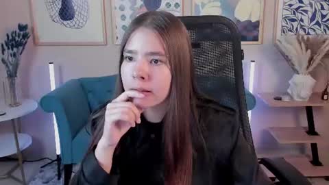 Saya online show from July 11, 10:51 am
