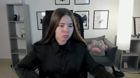 Saya online show from July 23, 10:24 am