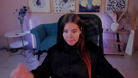 Saya online show from July 26, 1:29 pm