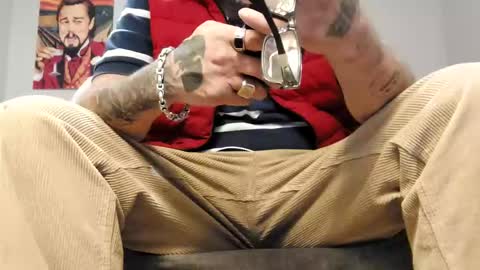Snapshot of sayhi2mylilguy chatting on October 26, 10:43 am sayhi2mylilguy online show from October 26, 10:43 am