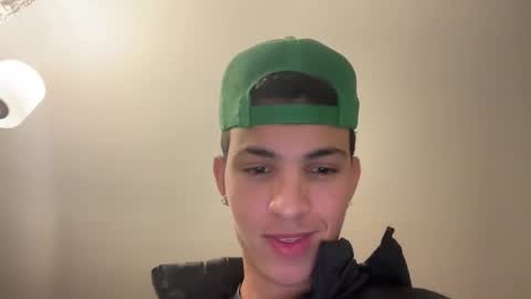 sbouchikh03 online show from December 17, 8:20 am