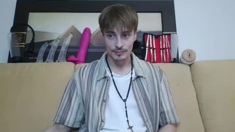 Snapshot of scaleslayer chatting on February 16, 9:16 pm Mike online show from February 16, 9:16 pm