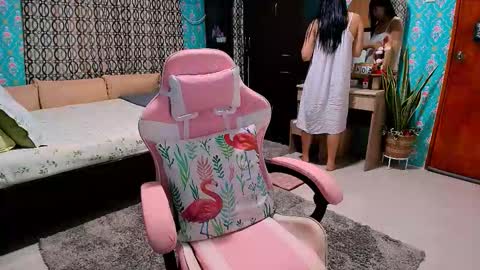 Snapshot of scar58 chatting on March 4, 2:17 am scarlett. online show from March 4, 2:17 am