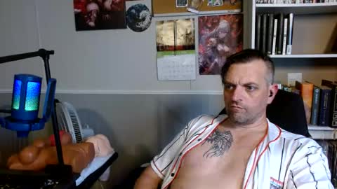 Snapshot of scarecrow2wm chatting on June 17, 1:45 pm Kent Clark online show from June 17, 1:45 pm