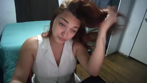 scarett_23 online show from November 10, 8:41 pm