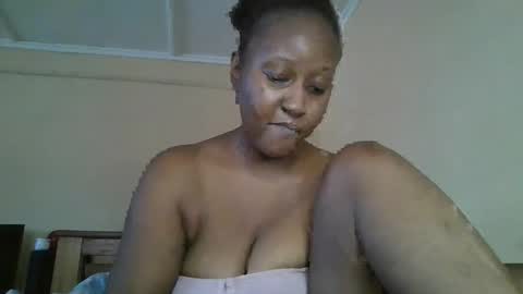 Snapshot of scarlet_25142359 chatting on September 17, 9:55 am scarlet_25142359 online show from September 17, 9:55 am