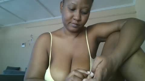 Snapshot of scarlet_25142359 chatting on September 19, 8:49 am scarlet_25142359 online show from September 19, 8:49 am
