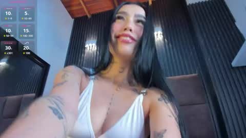 scarlet__jones_ online show from May 26, 4:52 am