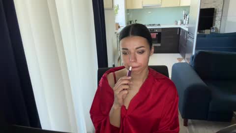 Sophie online show from May 4, 7:04 am