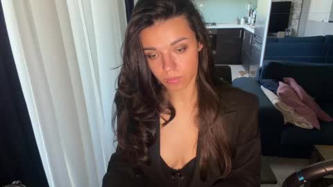 Sophie online show from May 5, 7:16 am