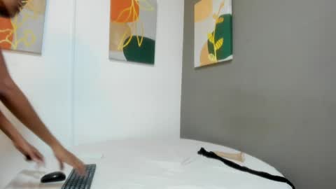 Snapshot of scarlet_glow chatting on May 28, 1:08 pm Scarlete online show from May 28, 1:08 pm