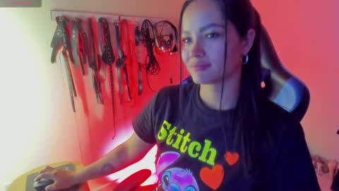 Snapshot of scarlet_kennedy98 chatting on March 5, 10:06 pm scarlet taylor kennedy online show from March 5, 10:06 pm