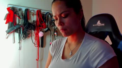 Snapshot of scarlet_kennedy98 chatting on April 13, 11:32 pm scarlet taylor kennedy online show from April 13, 11:32 pm