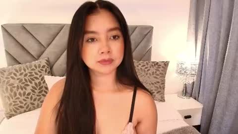 Snapshot of scarlet_queen7 chatting on July 17, 6:46 pm scarlet_queen7 online show from July 17, 6:46 pm