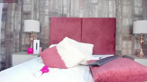 Snapshot of scarlet_rosi chatting on May 12, 7:38 am scarlet_rosi online show from May 12, 7:38 am
