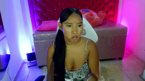 scarlet_rouse_m online show from May 11, 8:50 pm