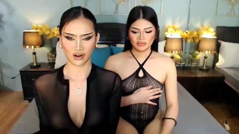 Snapshot of scarlet_snow_asian chatting on June 10, 8:30 pm Scarlet online show from June 10, 8:30 pm