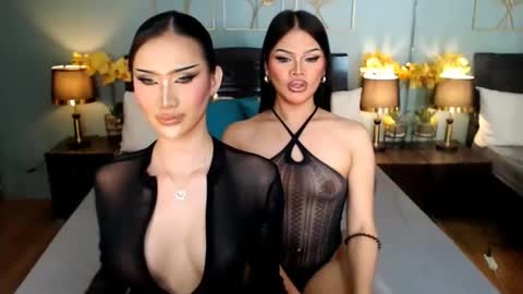 Snapshot of scarlet_snow_asian chatting on June 11, 2:53 am Scarlet online show from June 11, 2:53 am
