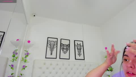 Snapshot of scarlet_stan22 chatting on December 31, 11:09 am Isa online show from December 31, 11:09 am