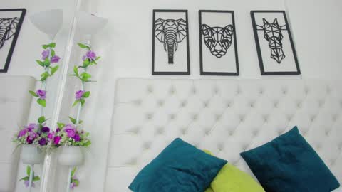 Snapshot of scarlet_stan22 chatting on December 31, 2:14 pm Isa online show from December 31, 2:14 pm