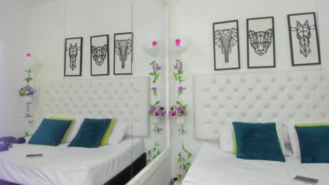 Snapshot of scarlet_stan22 chatting on January 11, 11:12 am Isa online show from January 11, 11:12 am