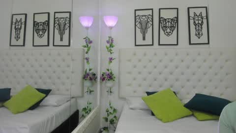 Snapshot of scarlet_stan22 chatting on January 14, 10:48 am Isa online show from January 14, 10:48 am