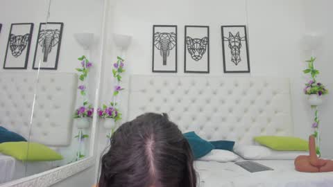 Snapshot of scarlet_stan22 chatting on January 31, 5:21 pm Isa online show from January 31, 5:21 pm