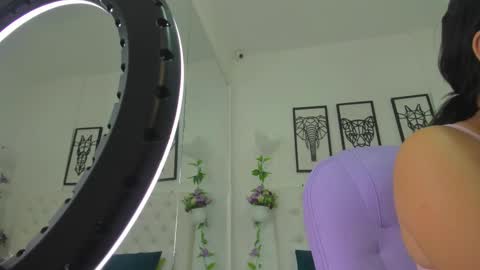 Snapshot of scarlet_stan22 chatting on February 15, 11:06 am Isa online show from February 15, 11:06 am