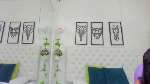 Snapshot of scarlet_stan22 chatting on February 28, 10:30 am Isa online show from February 28, 10:30 am