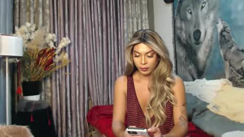 Snapshot of scarlet_ts69 chatting on January 27, 12:01 am scarlet online show from January 27, 12:01 am