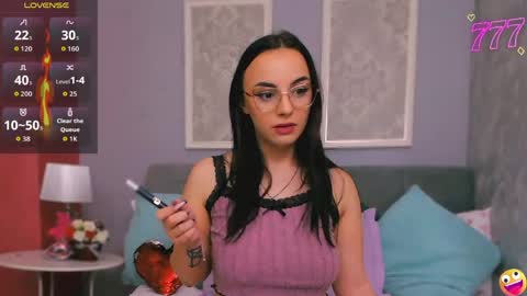 Snapshot of scarlet_vex chatting on March 18, 6:11 pm Scarlet online show from March 18, 6:11 pm