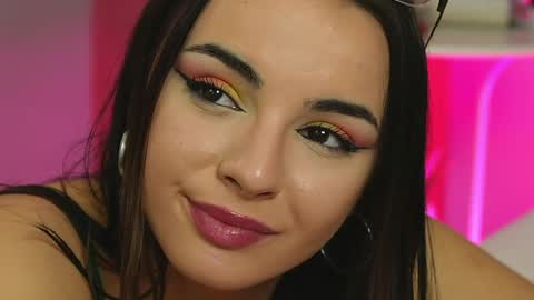 Snapshot of scarlet_vex chatting on May 12, 5:32 pm Scarlet online show from May 12, 5:32 pm