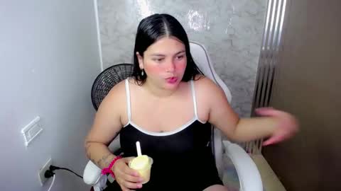 Snapshot of scarleta01 chatting on January 15, 12:43 pm scarleta01 online show from January 15, 12:43 pm