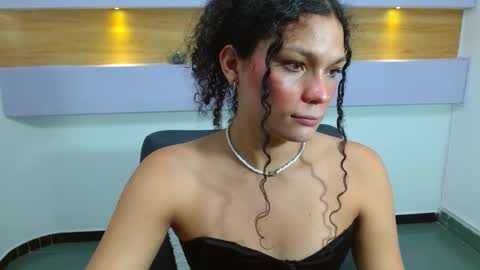 Scarlet Dream online show from March 4, 8:05 pm