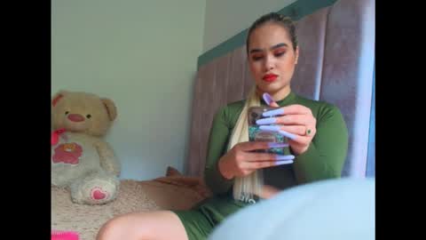 Snapshot of scarleth_baby chatting on February 11, 7:52 pm Alaia Domina online show from February 11, 7:52 pm