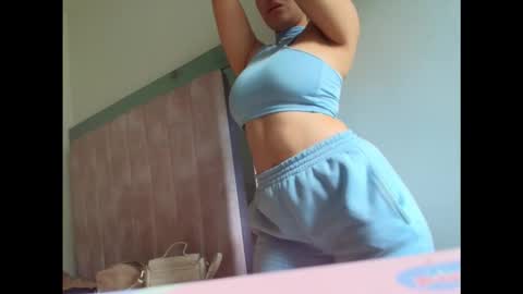 Snapshot of scarleth_baby chatting on February 19, 9:33 pm Alaia Domina online show from February 19, 9:33 pm