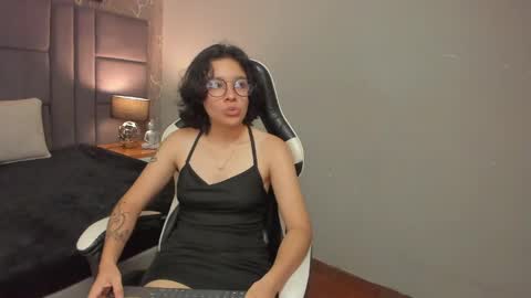 scarleth_blaze online show from May 24, 2:49 am