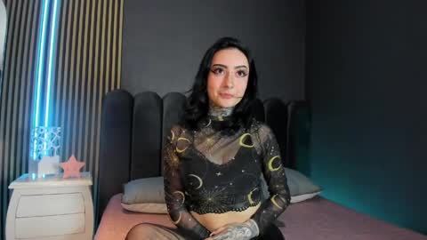 Snapshot of scarleth_fg_ chatting on April 20, 11:17 pm Scarleth online show from April 20, 11:17 pm