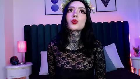 Snapshot of scarleth_fg_ chatting on May 1, 12:26 am Scarleth online show from May 1, 12:26 am