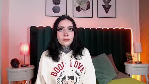 Snapshot of scarleth_fg_ chatting on May 22, 11:21 pm Scarleth online show from May 22, 11:21 pm