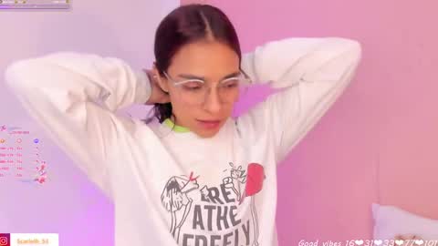 Snapshot of scarleth_red_ chatting on January 12, 6:05 pm I am Scarleth Check mi profile online show from January 12, 6:05 pm
