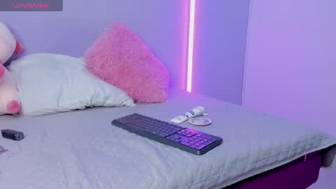 Snapshot of scarleth_red_ chatting on February 5, 11:55 am I am Scarleth Check mi profile online show from February 5, 11:55 am