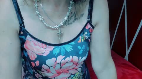 Snapshot of scarlethoot_ chatting on December 15, 3:20 pm S C A R L E T online show from December 15, 3:20 pm