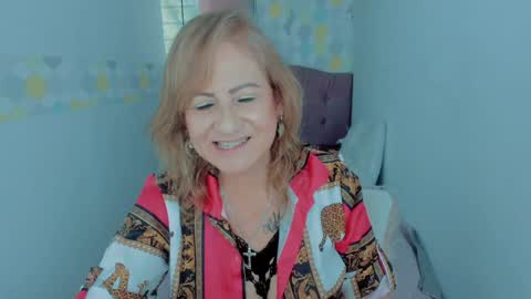 Snapshot of scarlethoot_ chatting on December 20, 3:31 pm S C A R L E T online show from December 20, 3:31 pm