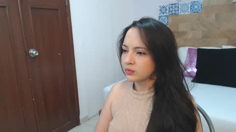 Snapshot of scarletlevis chatting on September 22, 10:50 am scarlet online show from September 22, 10:50 am