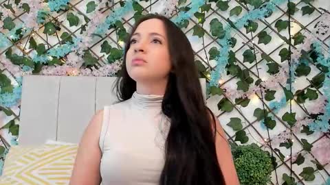 Snapshot of scarletlevis chatting on October 20, 10:38 am scarlet online show from October 20, 10:38 am