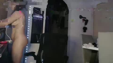 scarletmoons online show from March 11, 7:25 am